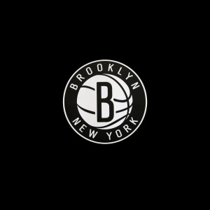 爱游戏体育平台-赛场上的“冷静”指挥：教练的战术调整，冷静强势指挥官vs感性艳丽艺术家