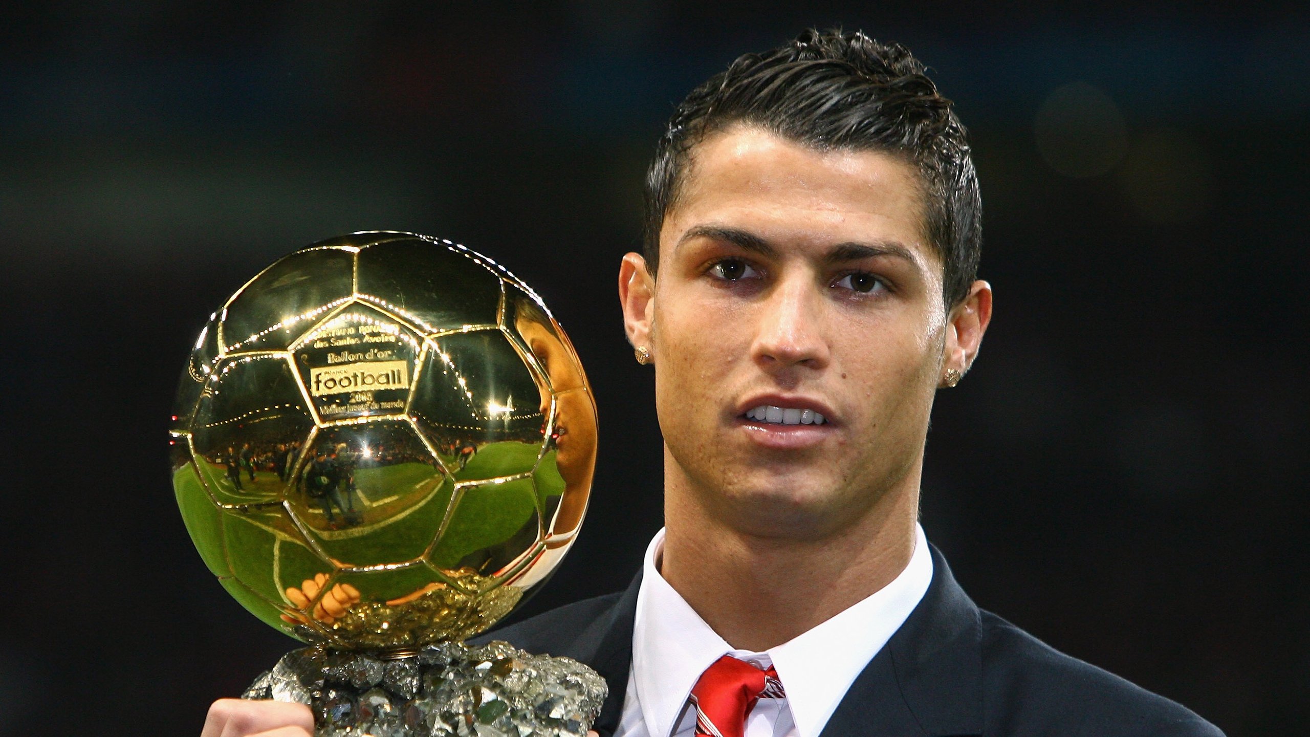 AIYOUXI.COM-乔治防守表现出色成功冻结对方箭头，乔治打法