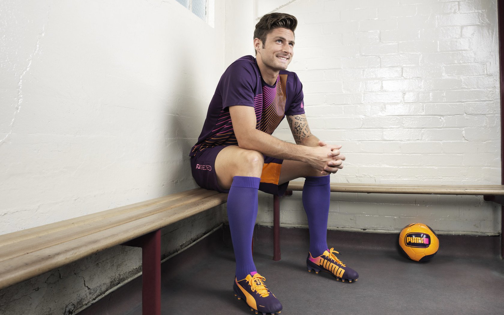 皇马引进年轻天才，誓将未来之星带回皇马阵容，皇马老将